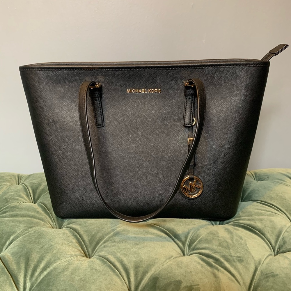 Michael Kors jet set travel black leather tote 👜